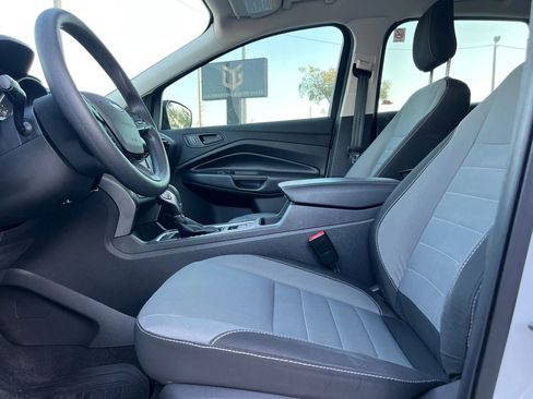 Used 2019 Ford Escape S image 15