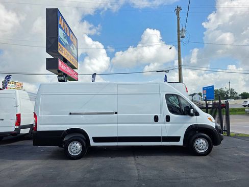 Used 2023 RAM ProMaster 3500 w/ Driver Convenience Group image 3