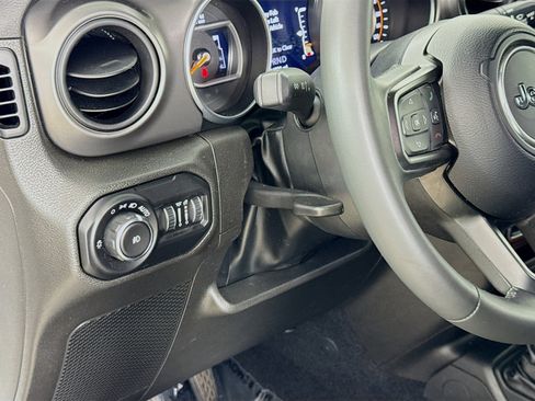 Used 2022 Jeep Wrangler Unlimited Sport S image 10