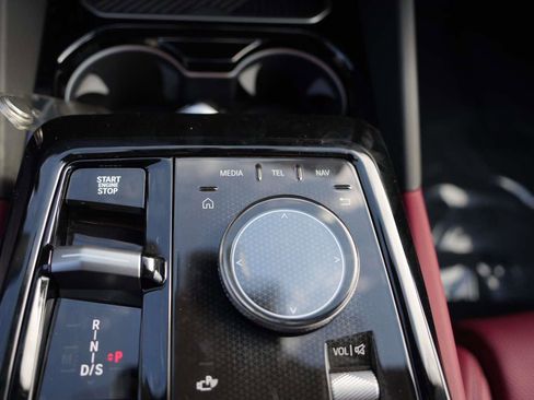 New 2026 BMW 550e xDrive 550e xDrive AWD image 24