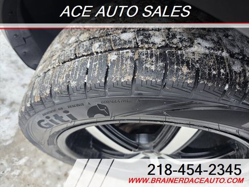 Used 2012 Ford Explorer XLT image 10