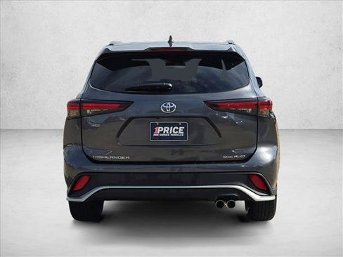 Used 2025 Toyota Highlander XSE AWD/4WD image 7