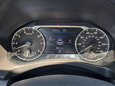 Used 2025 Nissan Altima 2.5 SV FWD image 27