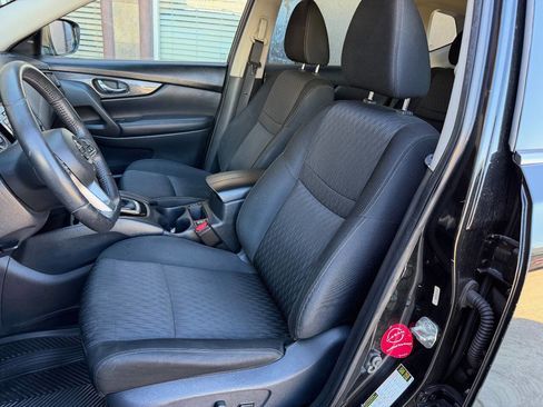 Used 2019 Nissan Rogue SV image 13