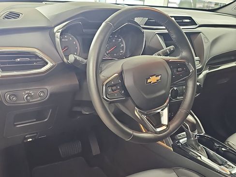 Used 2023 Chevrolet TrailBlazer ACTIV FWD image 19