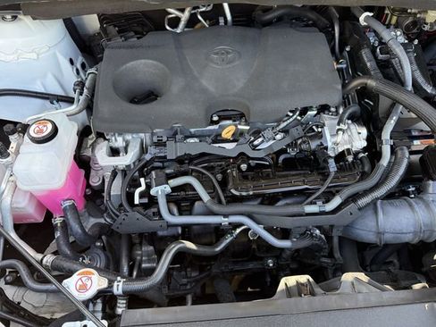 Used 2023 Toyota Sienna LE FWD image 33