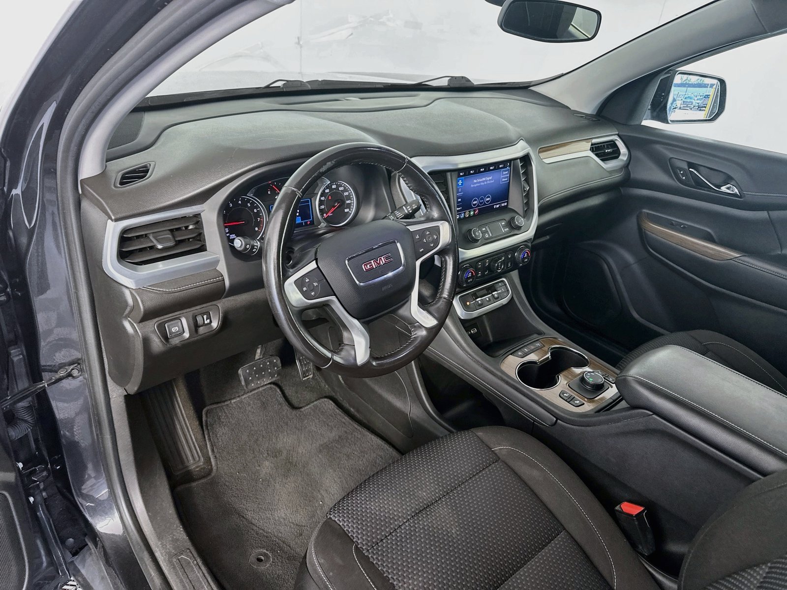Used 2020 GMC Acadia SLE w/ Driver Convenience Package AWD/4WD image 9
