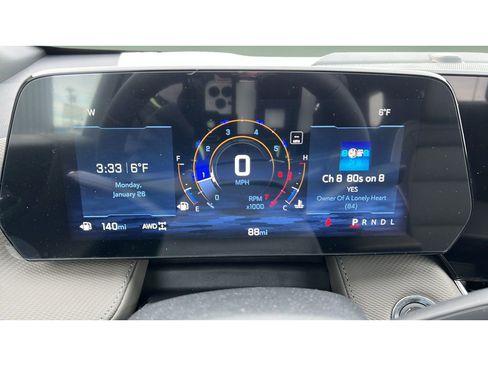 New 2026 Chevrolet Equinox LT w/ Convenience Package II AWD/4WD image 15