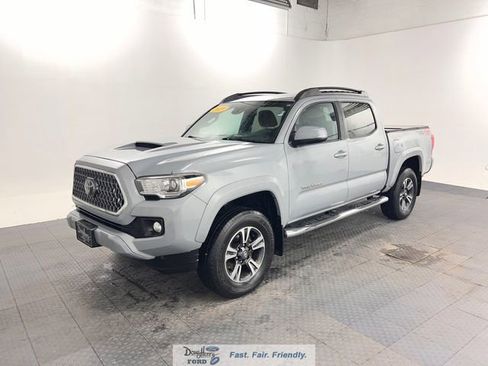 Used 2019 Toyota Tacoma TRD Sport w/ Technology Package AWD/4WD image 1