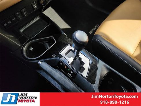 Used 2018 Toyota RAV4 Limited image 23