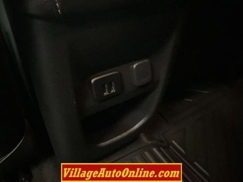 Used 2015 GMC Canyon SLT w/ Driver Alert Package image 30