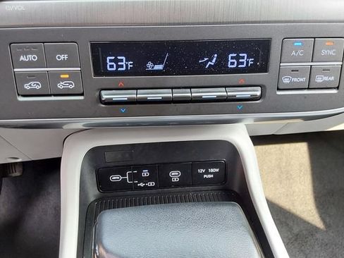 Used 2025 Hyundai Kona SEL AWD/4WD image 28