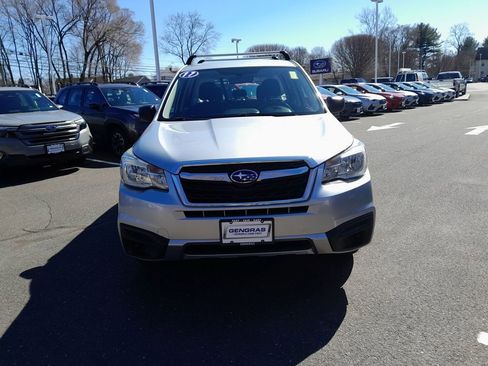 Used 2017 Subaru Forester 2.5i image 2