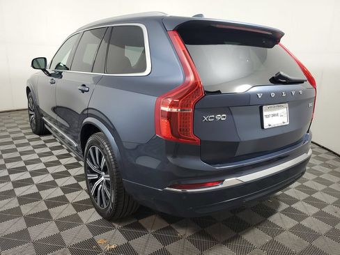 Used 2025 Volvo XC90 B5 Core AWD/4WD image 5
