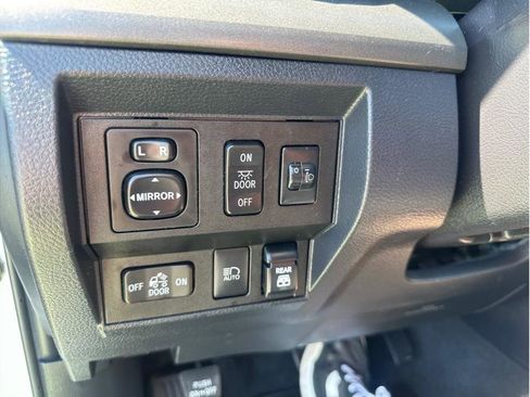 Used 2019 Toyota Tundra SR5 w/ TRD Sport Package AWD/4WD image 20