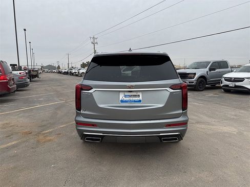 Used 2023 Cadillac XT6 Premium Luxury image 4