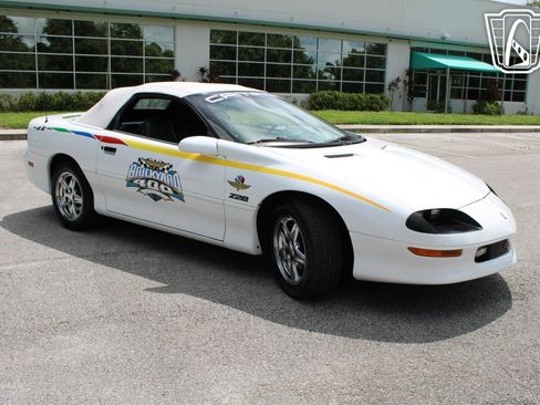 Used 1997 Chevrolet Camaro Z28 image 12