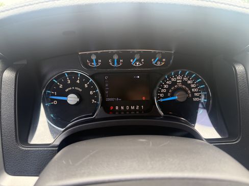 Used 2013 Ford F150 Lariat w/ Lariat Chrome Pkg AWD/4WD image 13