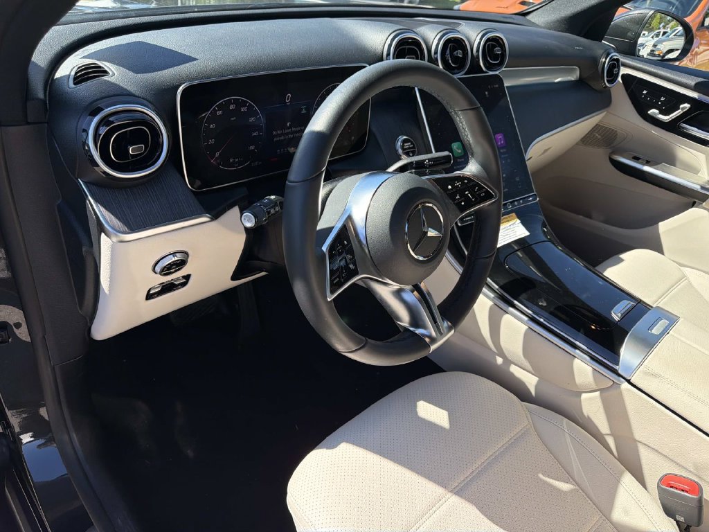 Used 2026 Mercedes-Benz GLC 300 image 18