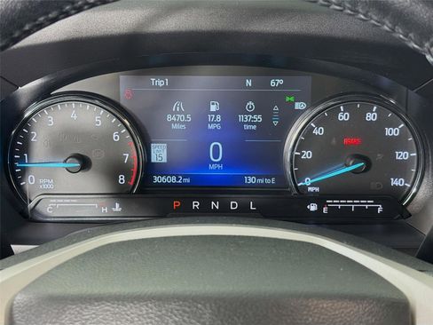 Used 2022 Ford Explorer XLT w/ Equipment Group 202A image 13