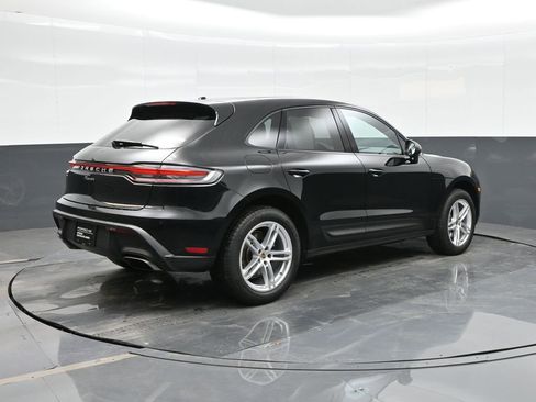 Certified 2025 Porsche Macan image 7