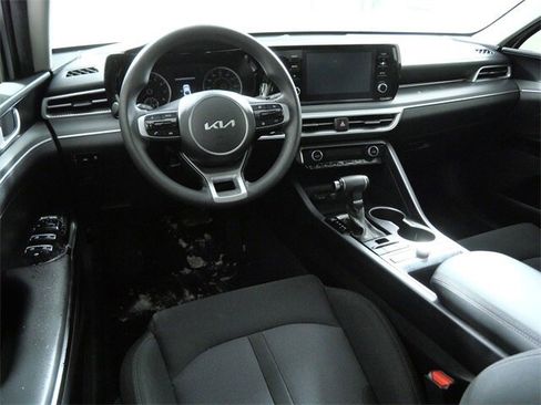 Used 2022 Kia K5 LXS image 4