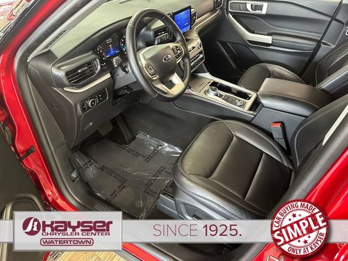 Used 2023 Ford Explorer XLT w/ Equipment Group 202A AWD/4WD image 9