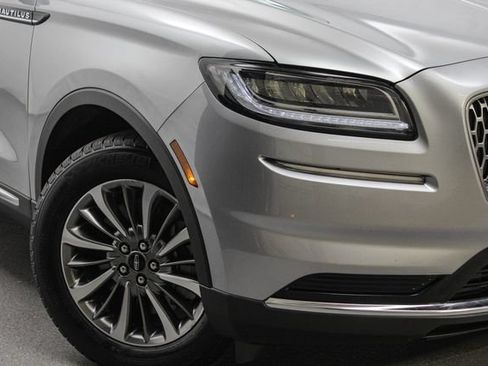Used 2023 Lincoln Nautilus AWD w/ Premium Package image 2