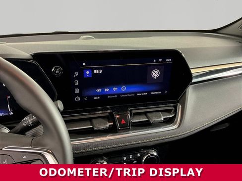 Used 2025 Chevrolet TrailBlazer ACTIV AWD/4WD image 9