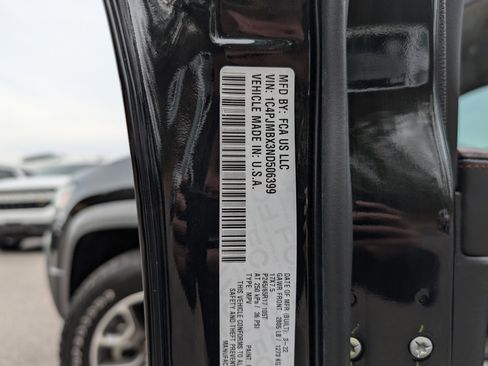 Used 2022 Jeep Cherokee Trailhawk image 34