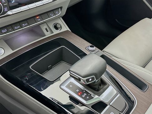 Used 2021 Audi Q5 2.0T Premium Plus w/ Premium Plus Package image 17