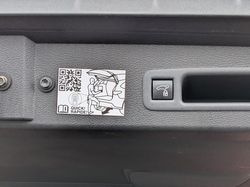 Certified 2024 Toyota Sienna XLE image 26