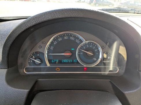 Used 2010 Chevrolet HHR LS image 18