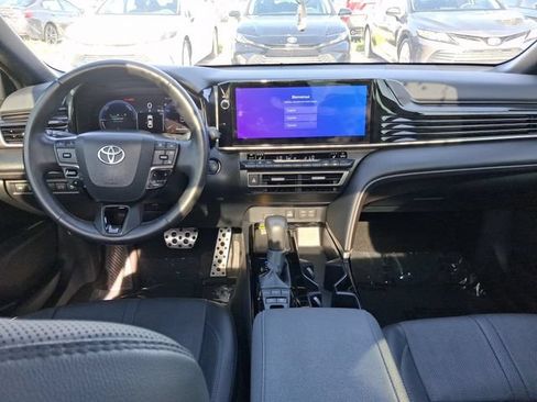 Used 2025 Toyota Camry XSE FWD image 7
