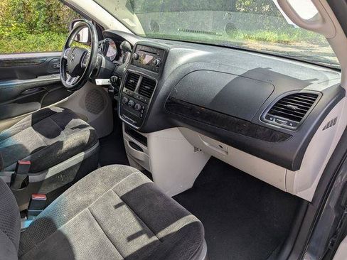 Used 2013 Dodge Grand Caravan American Value Package w/ UConnect Hands-Free Group FWD image 29