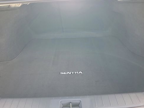 New 2025 Nissan Sentra SR image 9