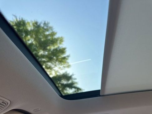 Used 2020 Mercedes-Benz GLC 300 4MATIC image 22