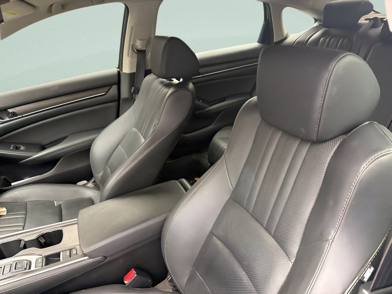Used 2021 Honda Accord Touring image 18