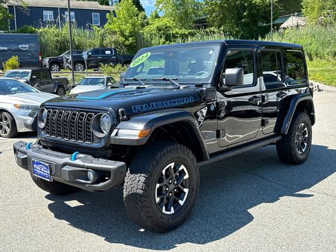 Used 2024 Jeep Wrangler Unlimited Rubicon 4xe AWD/4WD image 3