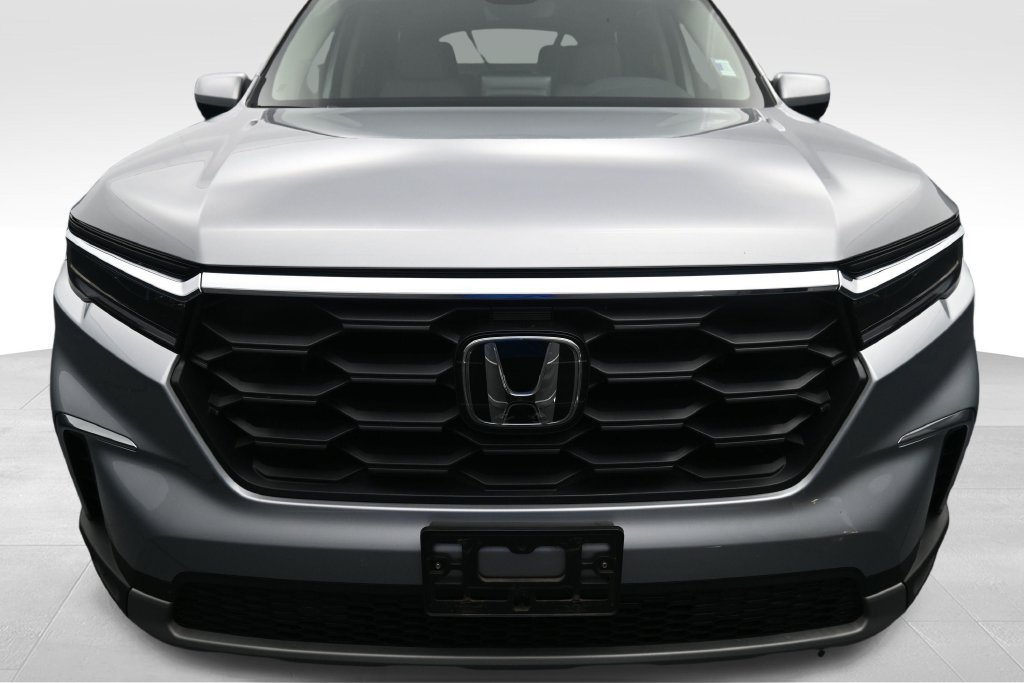 Used 2025 Honda Pilot EX-L image 11