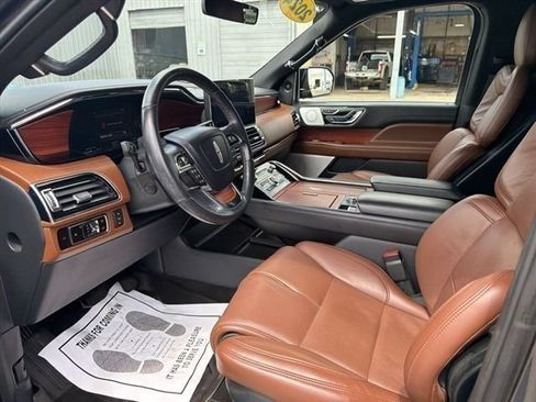 Used 2024 Lincoln Navigator L Reserve AWD/4WD image 19