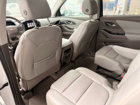 Used 2019 Chevrolet Traverse Premier image 33