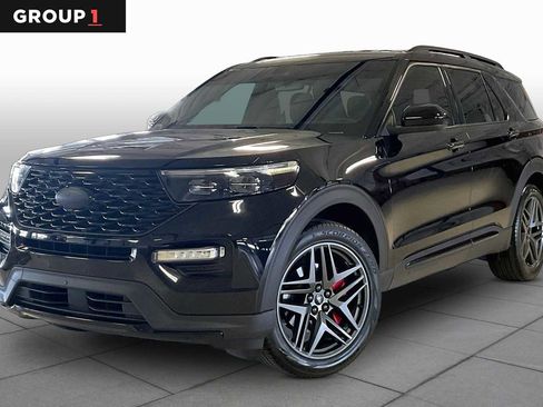 Used 2024 Ford Explorer ST-Line w/ Class IV Trailer Tow Package RWD image 1