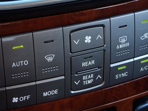 Used 2013 Toyota Highlander Limited FWD image 60