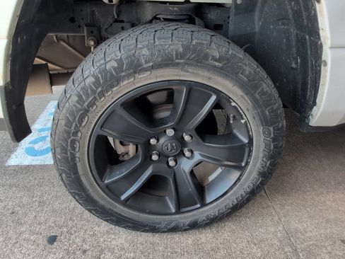Used 2020 RAM 1500 Big Horn AWD/4WD image 6