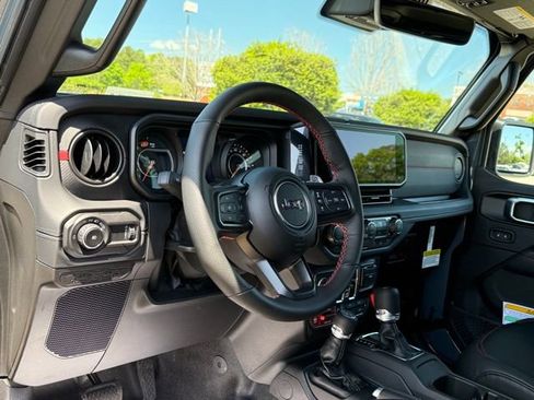 New 2026 Jeep Wrangler Unlimited Rubicon 392 w/ Quick Order Package 27X Moab image 16