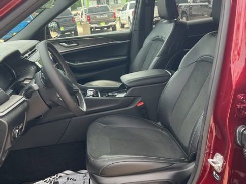 New 2026 Jeep Grand Cherokee L 4WD image 23