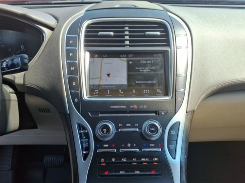 Used 2019 Lincoln Nautilus Select AWD/4WD image 20