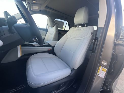 New 2026 Ford Explorer Platinum w/ LUX Leather Package image 13