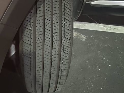 Used 2019 Hyundai Santa Fe SEL image 12